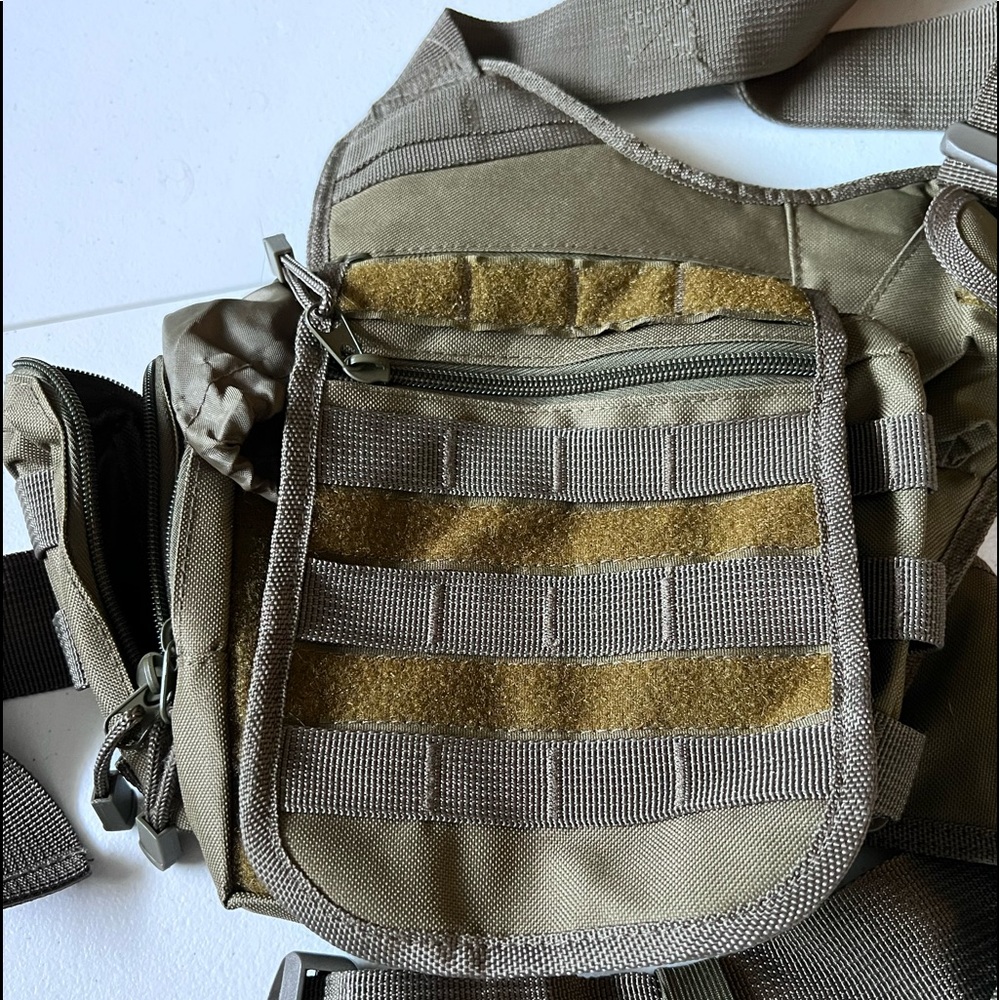 Tactical Olive Green Men’s Crossbody Utility Bag